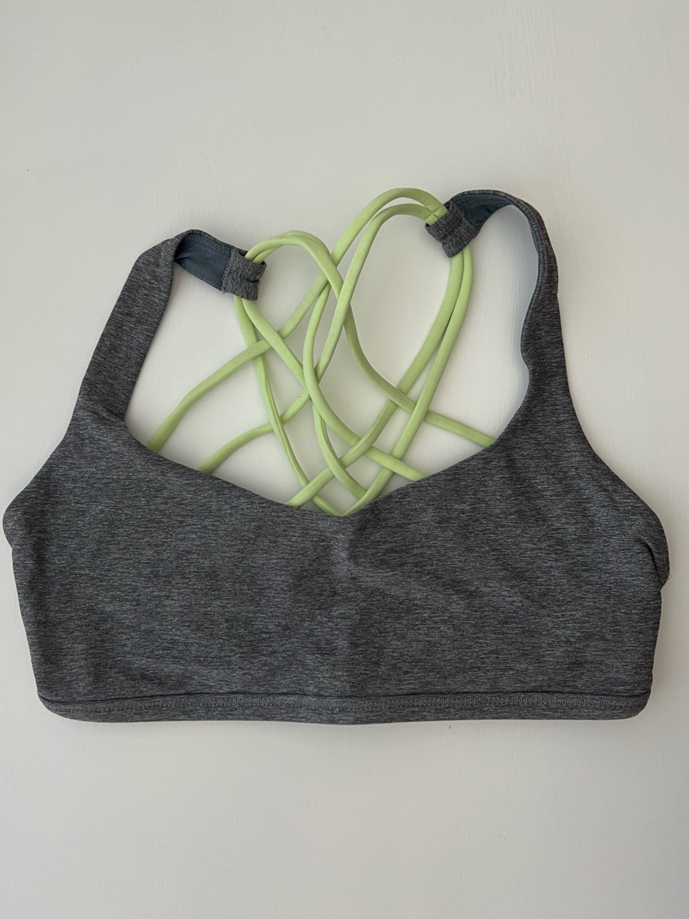 Lululemon Free to be Wild bra - size 6